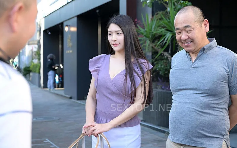 Thấy cô vợ của nhân viên đẹp quá, quản lý lại có sở thích làm tình vợ yêu người khác nên đã…